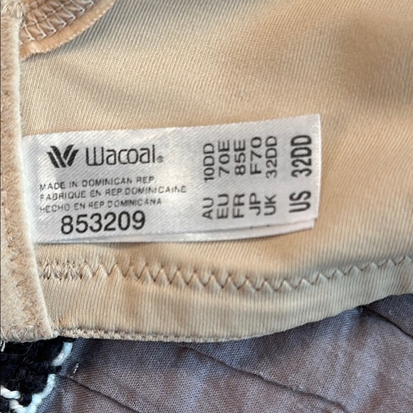 Wacoal Tan Women's Workout Bra size 32 DD. - Picture 8 of 8